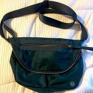 Lulu Crossbody forest green bag. Never used.